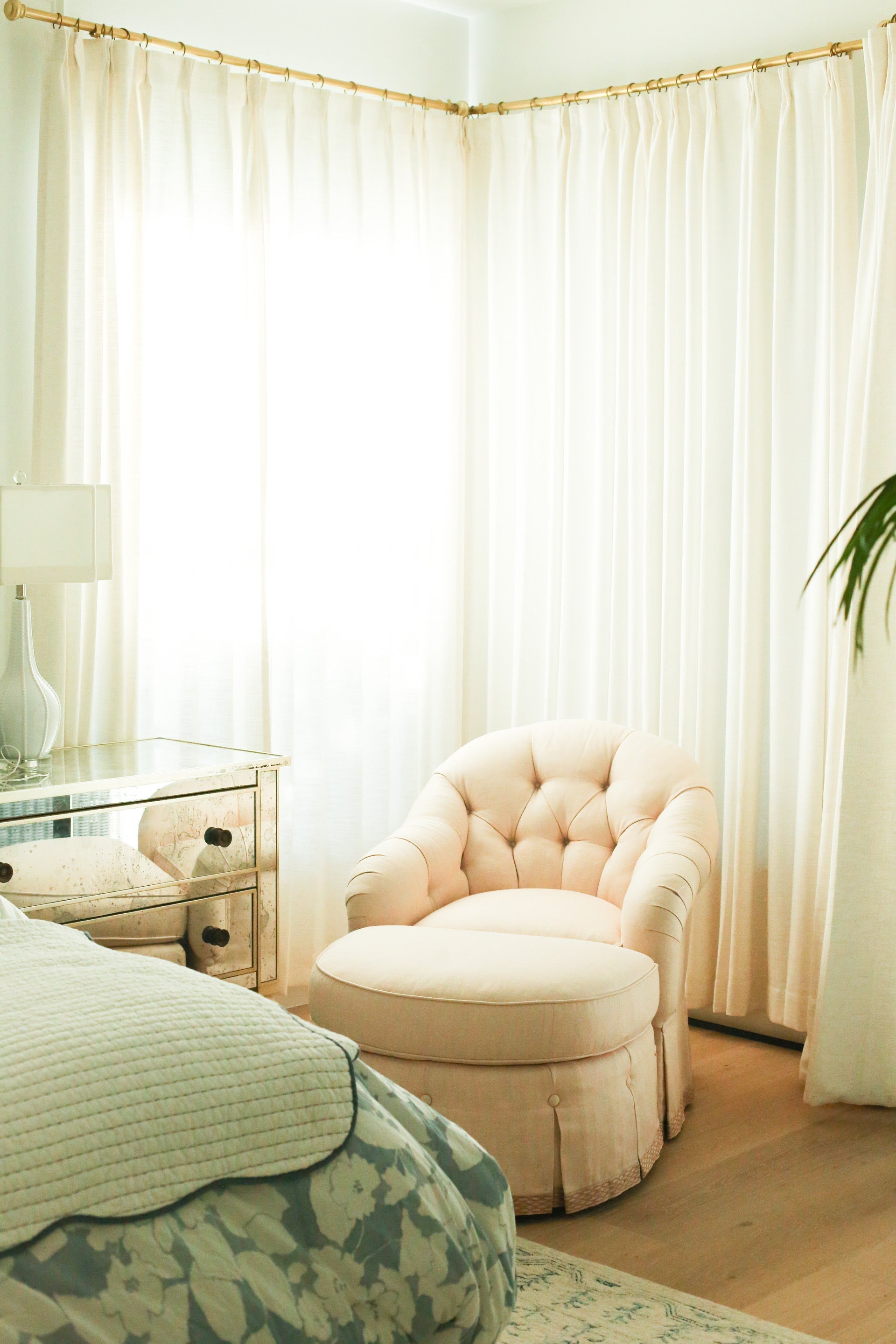 Cozy Evenings: Why Home Feels Different When We Slow Down